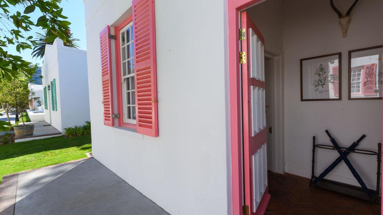 ドロスディー ホテル Graaff-Reinet エクステリア 写真 The Pink House
