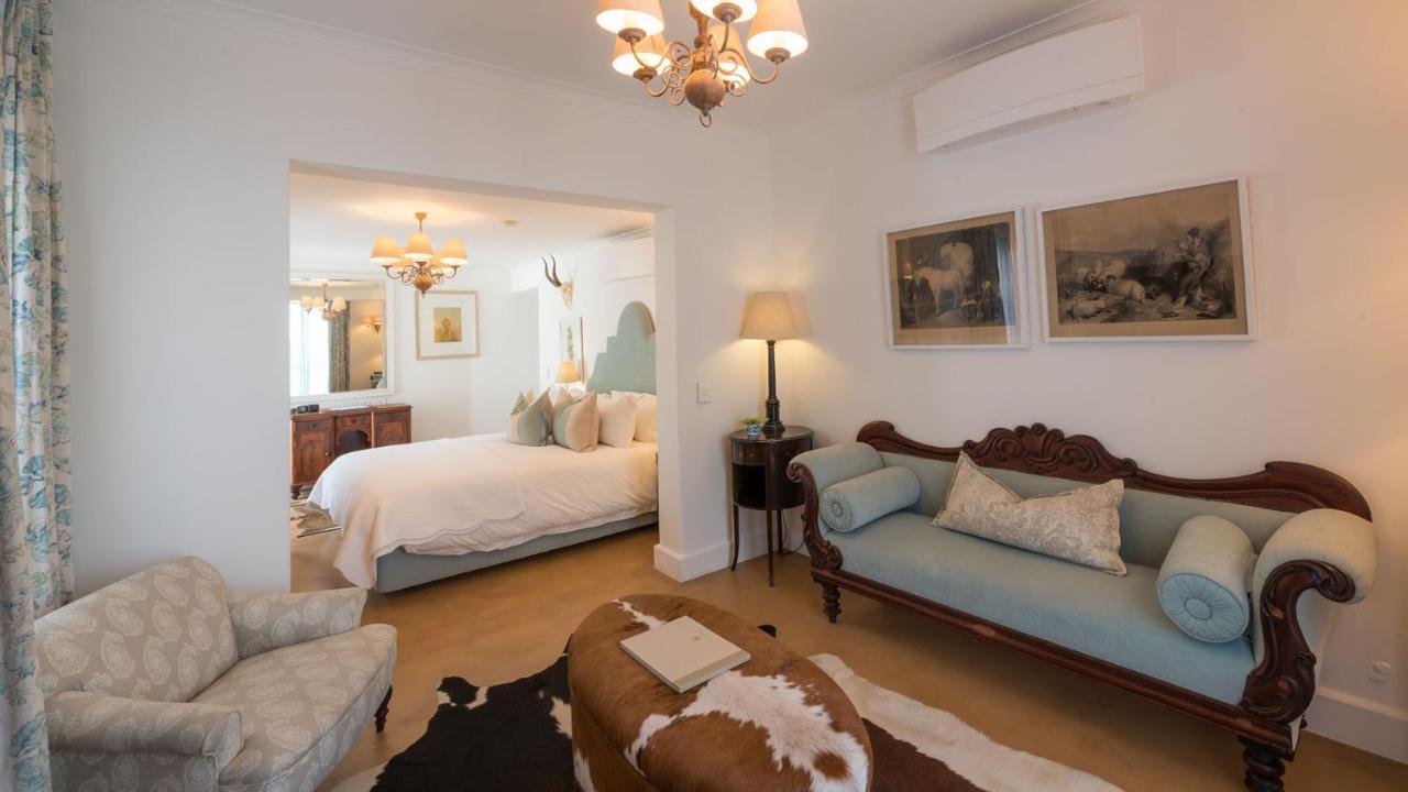 ドロスディー ホテル Graaff-Reinet エクステリア 写真 A suite at the Cape Heritage