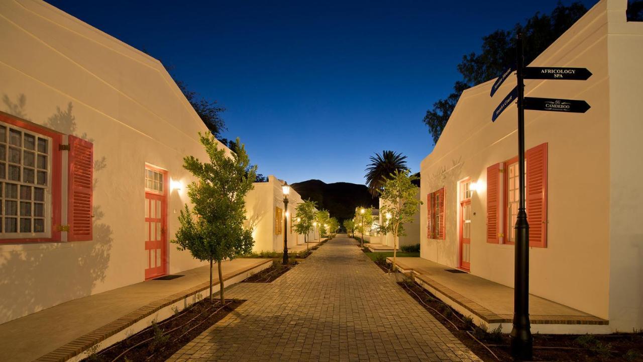 ドロスディー ホテル Graaff-Reinet エクステリア 写真 The Old Town of the resort