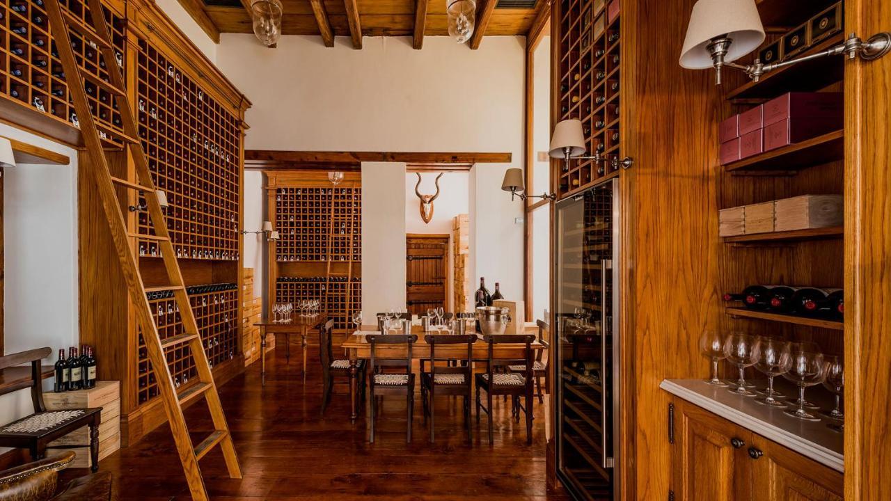 ドロスディー ホテル Graaff-Reinet エクステリア 写真 Wine cellar